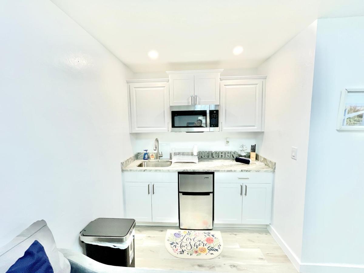 Adorable Studio In Downtown Cape Coral Near Beach! Экстерьер фото